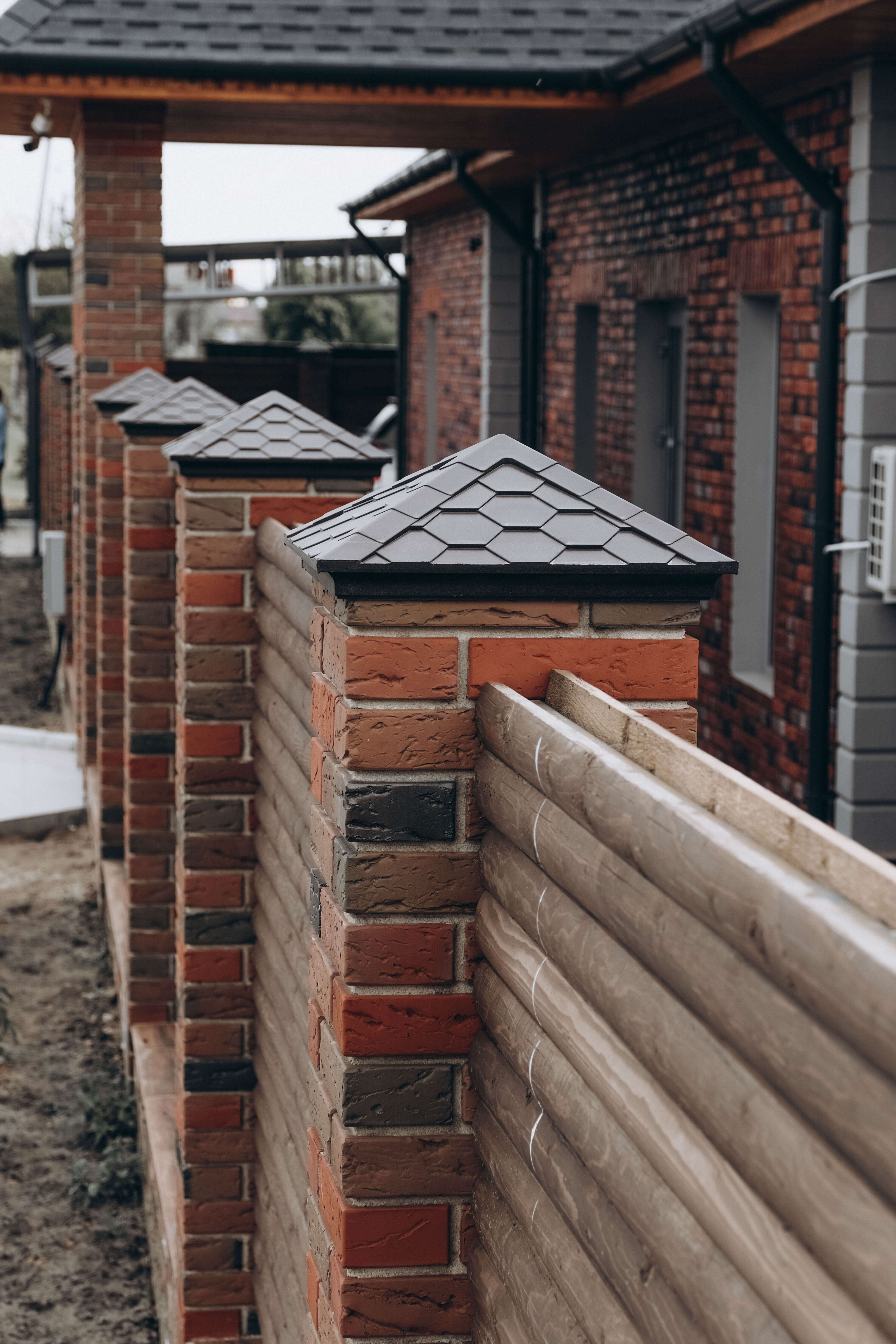 Колпак Zking Эверест Коричневый на столб 1.5х1.5 кирпича (390х390мм) в Ялте фото