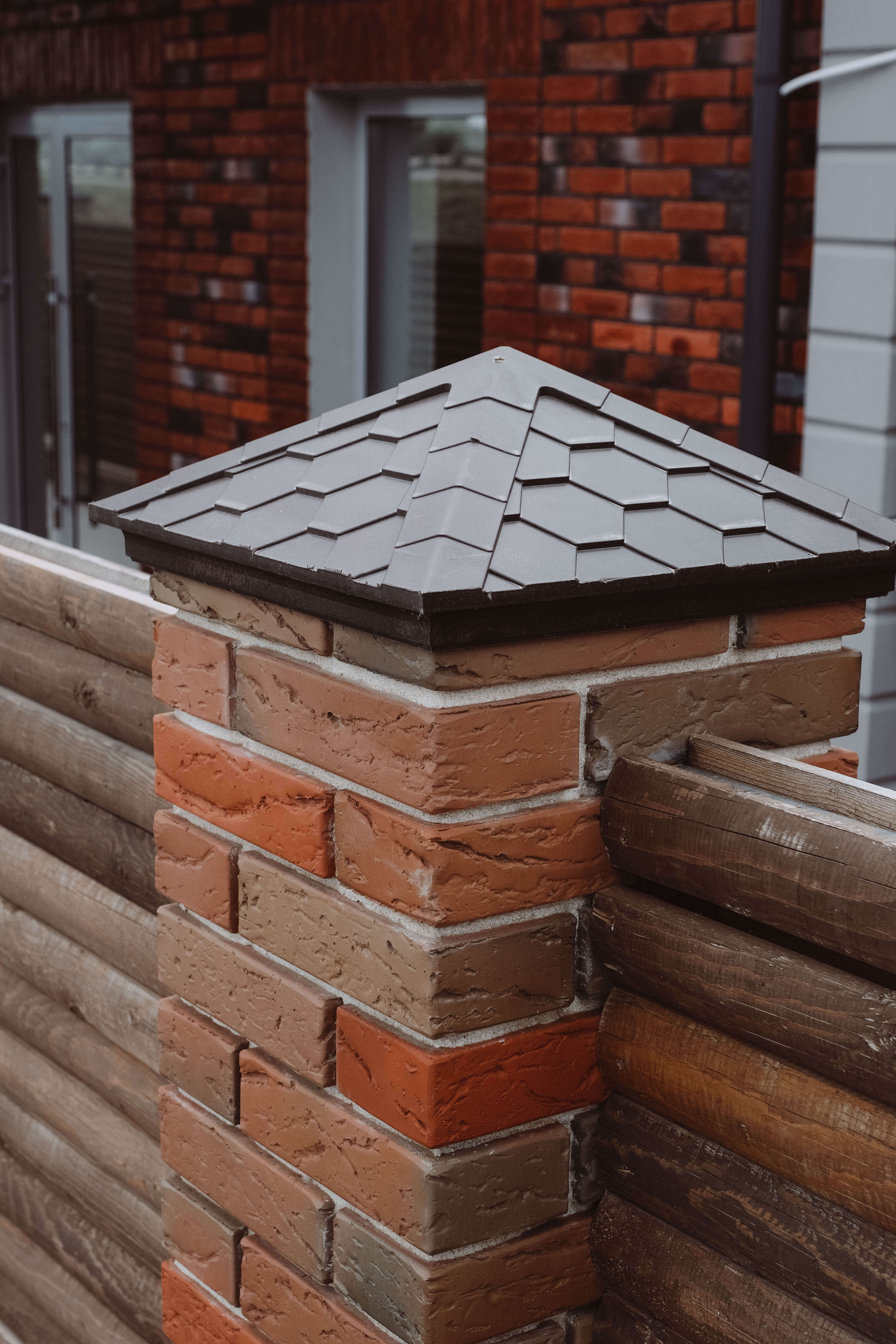 Колпак Zking Эверест Коричневый на столб 1.5х1.5 кирпича (390х390мм) в Ялте фото