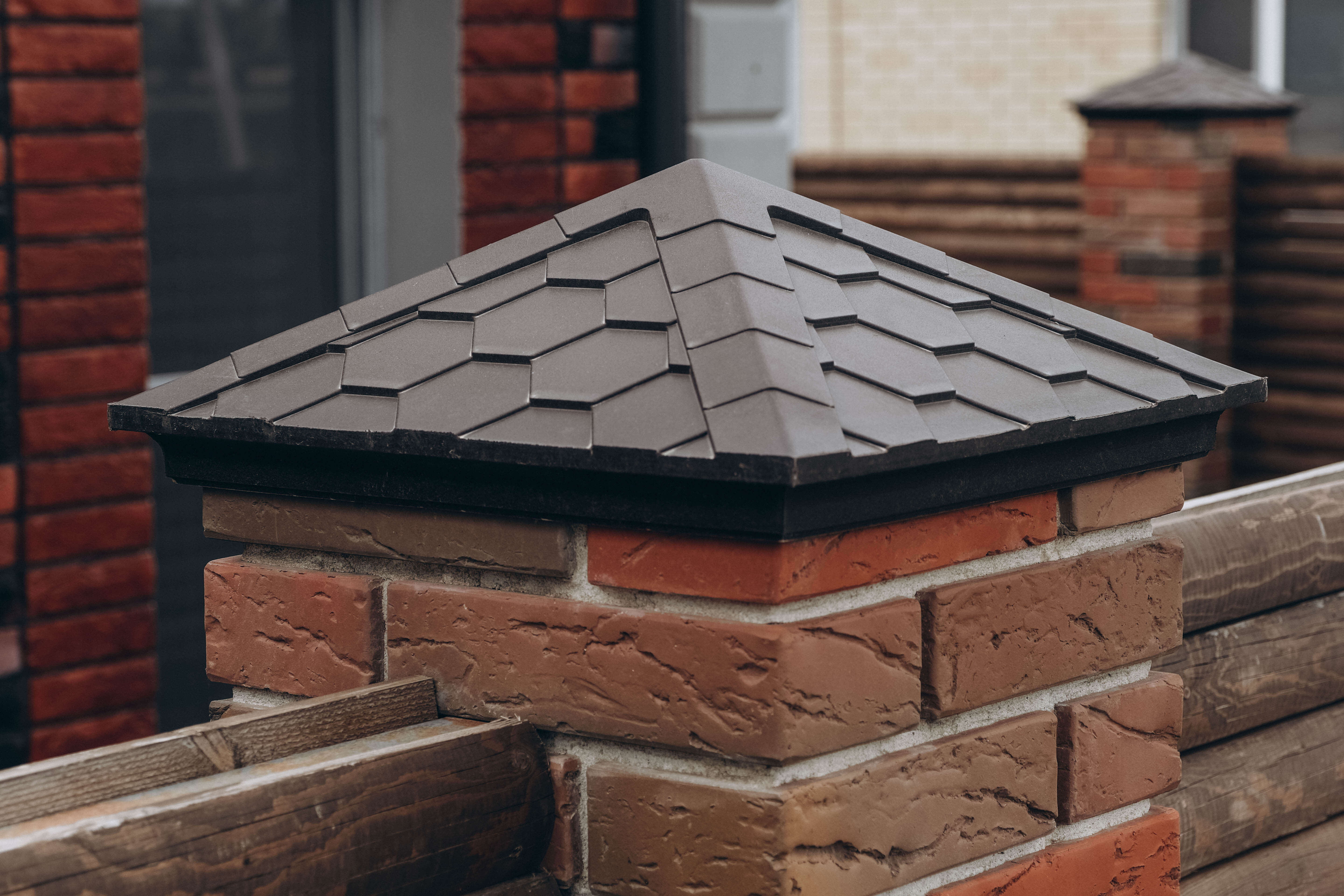 Колпак Zking Эверест Коричневый на столб 1.5х1.5 кирпича (390х390мм) в Ялте фото